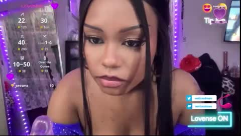 Snapshot of sexysiren7 chatting on 11-18-25, 04:06 Dream online show from 11-18-25, 04:06