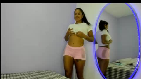 sexyskin8_xxx online show from 07-08-26, 08:13