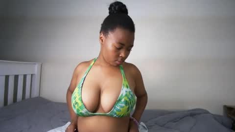 Snapshot of sexysoct chatting on 06-15-26, 12:29 sexysoct online show from 06-15-26, 12:29