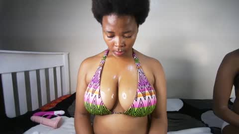 Snapshot of sexysoct chatting on 06-25-26, 06:40 sexysoct online show from 06-25-26, 06:40
