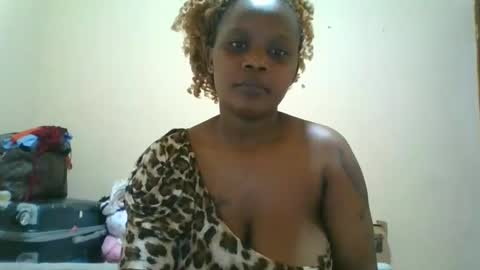 Snapshot of sexytbianca chatting on 03-07-26, 09:45 faty online show from 03-07-26, 09:45