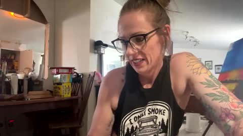 Snapshot of sexytillygurl chatting on 05-06-26, 09:53 sexytillygurl online show from 05-06-26, 09:53