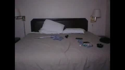 Smooth bi guy online show from 12-07-24, 07:38