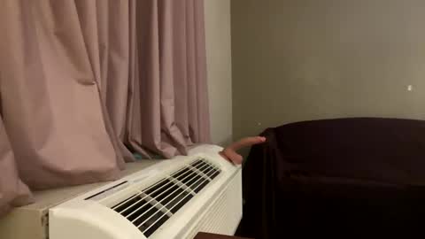 Smooth bi guy online show from 10-01-25, 09:04