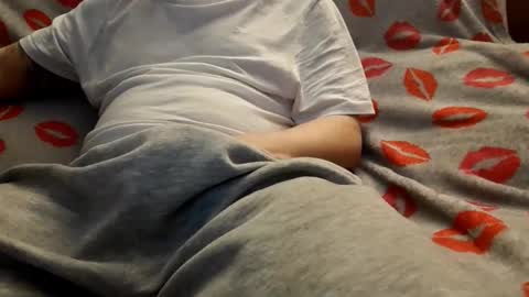 Snapshot of sexyus291511 chatting on 04-19-26, 12:43 sexyus291511 online show from 04-19-26, 12:43