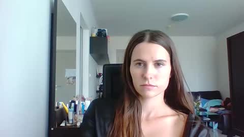 Snapshot of sexyviolettcat chatting on 02-21-26, 06:14 Victory online show from 02-21-26, 06:14