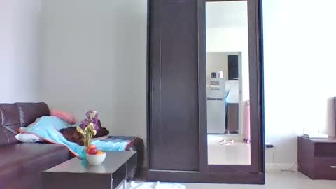 Snapshot of sexyviolettcat chatting on 02-24-26, 02:42 Victory online show from 02-24-26, 02:42