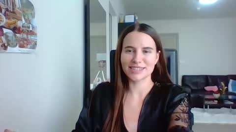 Snapshot of sexyviolettcat chatting on 02-26-26, 05:06 Victory online show from 02-26-26, 05:06