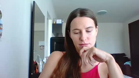 Snapshot of sexyviolettcat chatting on 03-19-26, 03:10 Victory online show from 03-19-26, 03:10