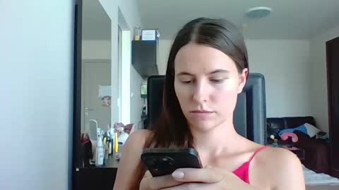 Snapshot of sexyviolettcat chatting on 03-20-26, 03:11 Victory online show from 03-20-26, 03:11