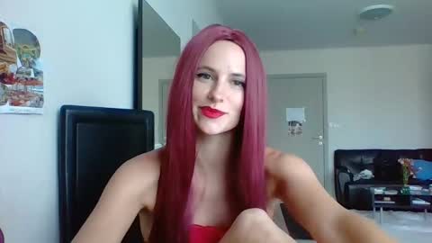Snapshot of sexyviolettcat chatting on 04-11-26, 07:45 Victory online show from 04-11-26, 07:45