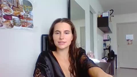 Snapshot of sexyviolettcat chatting on 05-11-26, 10:21 Victory online show from 05-11-26, 10:21