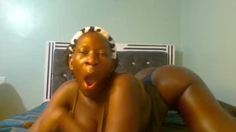 Snapshot of sexyvivy chatting on 02-01-25, 08:08 VIVIAN online show from 02-01-25, 08:08