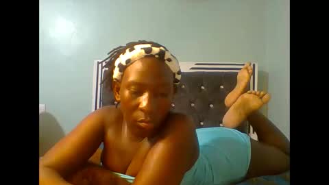 Snapshot of sexyvivy chatting on 02-01-25, 05:58 VIVIAN online show from 02-01-25, 05:58