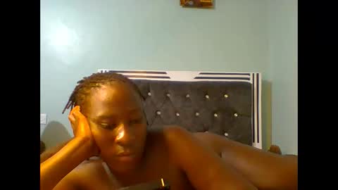 Snapshot of sexyvivy chatting on 02-05-25, 08:14 VIVIAN online show from 02-05-25, 08:14