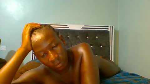 Snapshot of sexyvivy chatting on 02-15-25, 10:00 VIVIAN online show from 02-15-25, 10:00