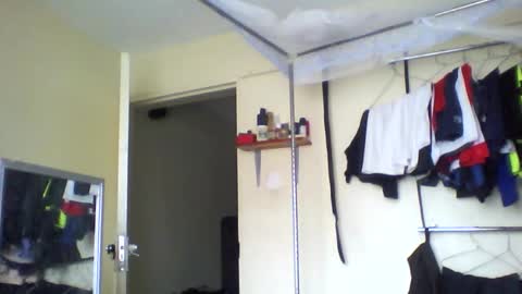 Mel online show from 11-18-25, 12:42