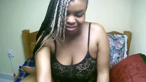 sexyyred_ online show from 02-09-26, 10:08