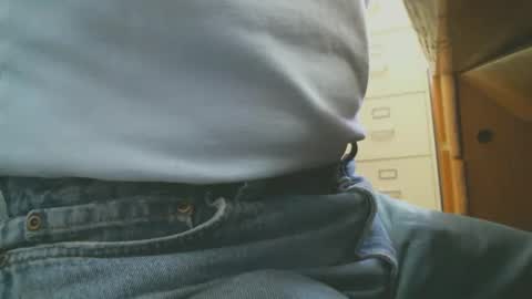 Snapshot of sflgentlman chatting on 09-18-25, 05:37 Bruce online show from 09-18-25, 05:37