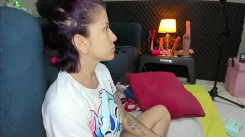Snapshot of shadia_squirt chatting on 09-28-25, 09:14 shadia online show from 09-28-25, 09:14