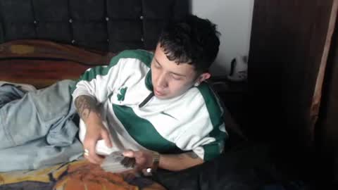 Snapshot of shadow_men_ chatting on 04-21-26, 07:25 james online show from 04-21-26, 07:25