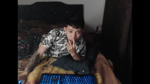 Snapshot of shadow_men_ chatting on 07-18-26, 08:07 james online show from 07-18-26, 08:07