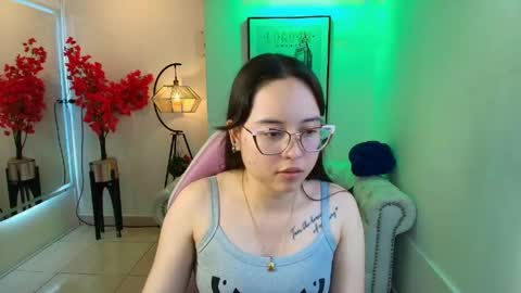 Snapshot of shady_bug chatting on 05-18-26, 08:03 Shady online show from 05-18-26, 08:03