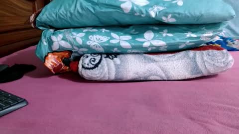 Shaira online show from 11-11-25, 01:33