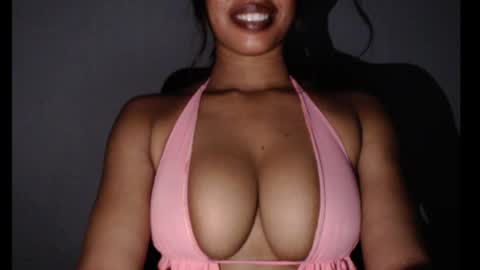 Snapshot of shallie_x chatting on 06-06-26, 08:13 ESTHER online show from 06-06-26, 08:13