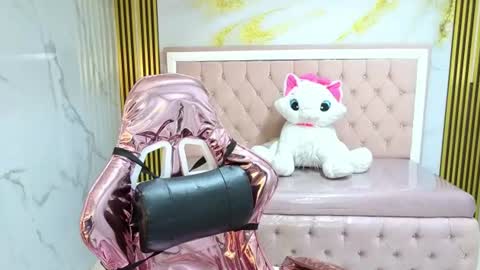 Snapshot of shalon_diaz_sub chatting on 07-18-26, 03:11 Shalon online show from 07-18-26, 03:11