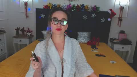 Svetlana ...........help me get 100 reactions before the end of the year Thumb up if you like me I appreciate it and thank you online show from 12-26-24, 03:59