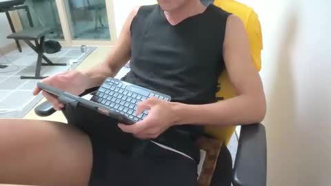 Snapshot of shanegim chatting on 01-08-25, 01:31 shanegim online show from 01-08-25, 01:31
