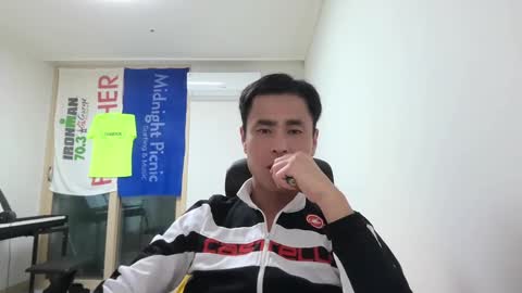 Snapshot of shanegim chatting on 02-19-25, 12:33 shanegim online show from 02-19-25, 12:33