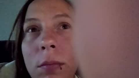 Snapshot of shanelle9270 chatting on 06-02-26, 05:31 shanelle9270 online show from 06-02-26, 05:31