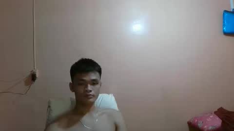 Snapshot of shanelo chatting on 02-10-25, 03:53 Dylan online show from 02-10-25, 03:53