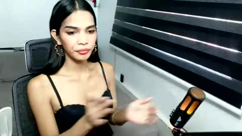 Snapshot of shanleehotcreammy chatting on 06-19-26, 03:55 shanleehotcreammy online show from 06-19-26, 03:55