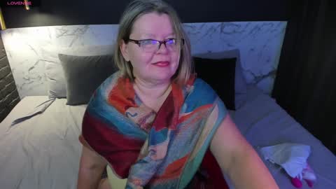 Shannon online show from 12-13-24, 03:54