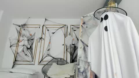 SHANON online show from 10-14-25, 12:06