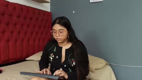 SHANON online show from 12-01-25, 12:21