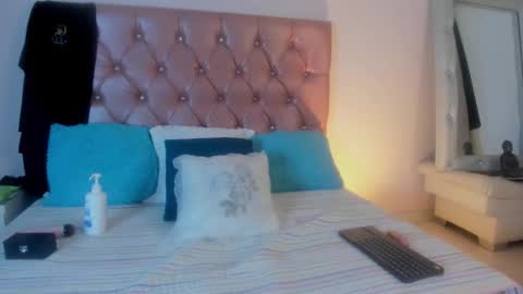 shantal_cruz1 online show from 03-18-26, 03:42