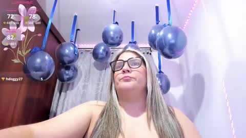 Snapshot of shantal_smith9 chatting on 11-20-25, 03:50 S H A N T A L S M I T H online show from 11-20-25, 03:50