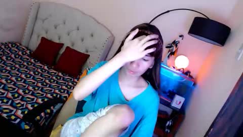 SHANTA FOX  s online show from 10-16-25, 04:41