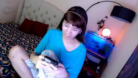 SHANTA FOX  s online show from 10-17-25, 03:25