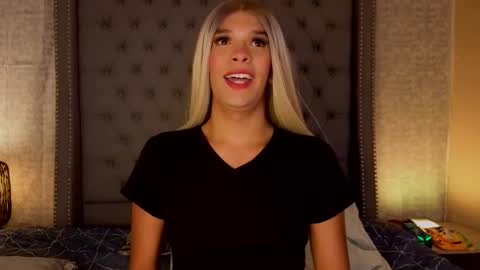 Shantal Jones online show from 09-10-25, 08:53