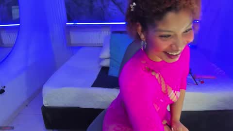 Snapshot of shantall_bluuee chatting on 02-27-26, 05:07 shantall bluuee online show from 02-27-26, 05:07