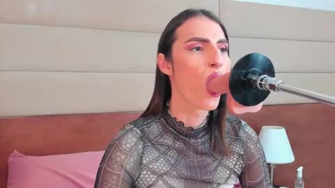  Shantall  online show from 10-25-25, 04:09