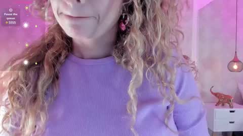 Snapshot of shantalll__ chatting on 02-21-25, 11:01 Shantal online show from 02-21-25, 11:01