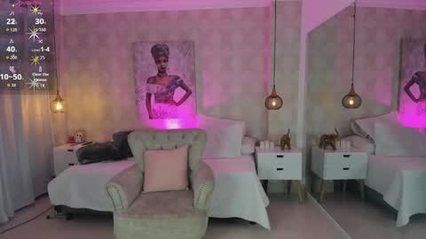 Snapshot of shantalll__ chatting on 09-22-25, 10:50 Shantal online show from 09-22-25, 10:50