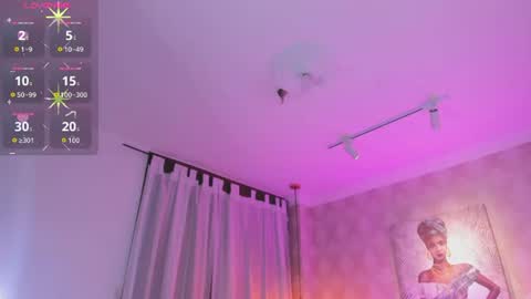 Snapshot of shantalll__ chatting on 06-20-26, 11:24 Shantal online show from 06-20-26, 11:24