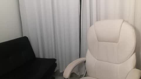 Snapshot of shantalxxx67 chatting on 01-29-25, 02:40 shantal online show from 01-29-25, 02:40